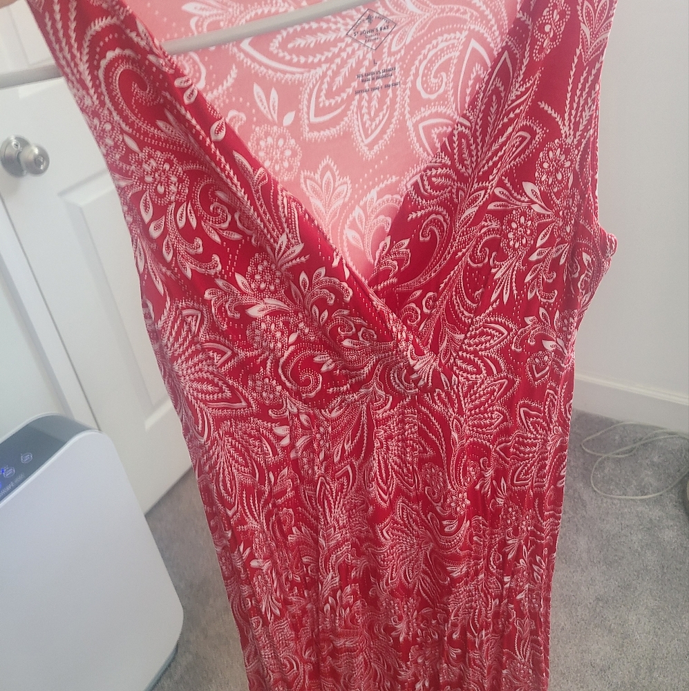 Red and white paisley dress